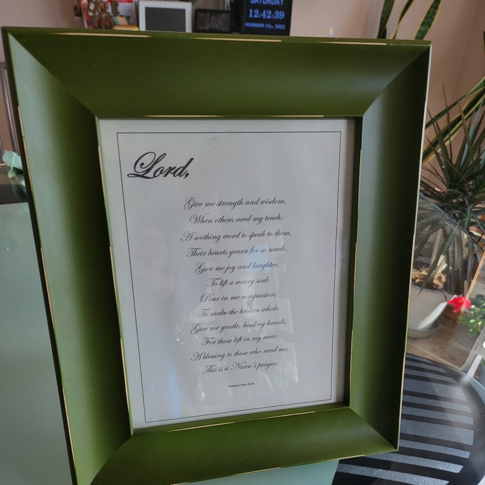Nurses prayer in green frame.